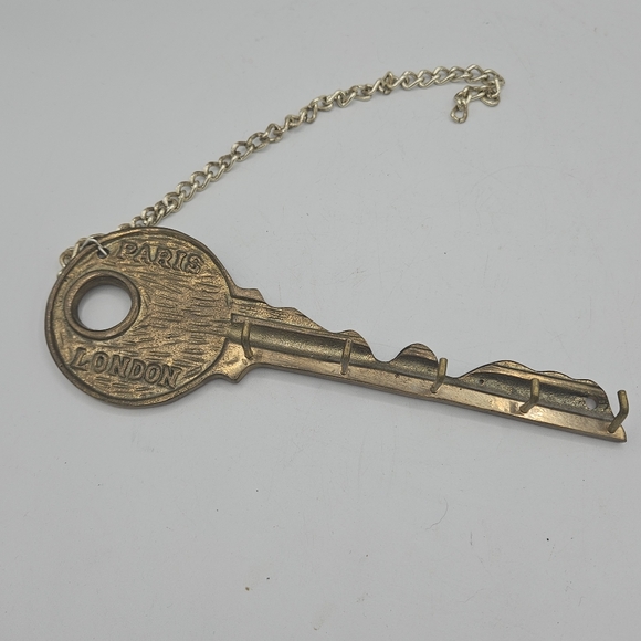 Vintage antique brass london paris 9" key shaped holder - Picture 8 of 12